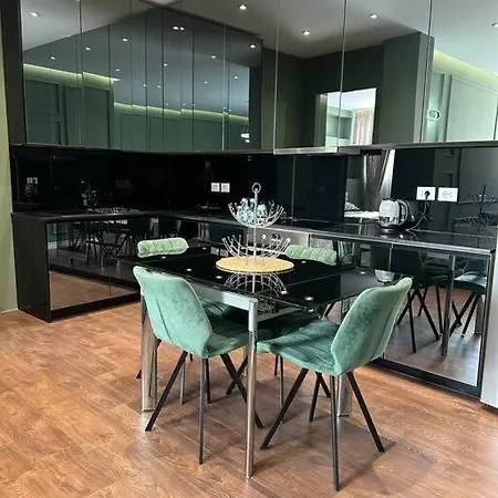 Green Apartment * Tirana