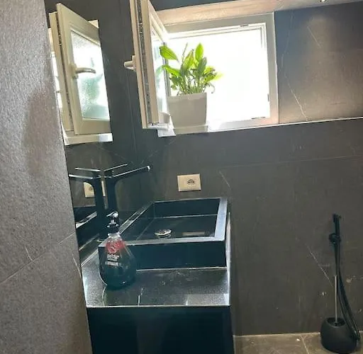 Green Apartment * Tirana